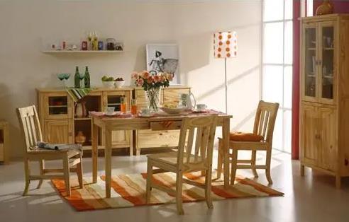 松木家具怎么樣，松木家具的優(yōu)缺點有哪些？