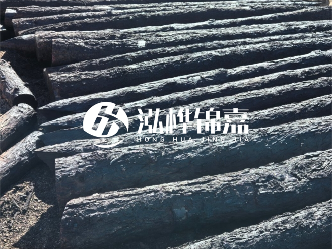 經(jīng)過防腐處理的松木樁價(jià)格貴多少？炭化處理的松木樁貴多少？