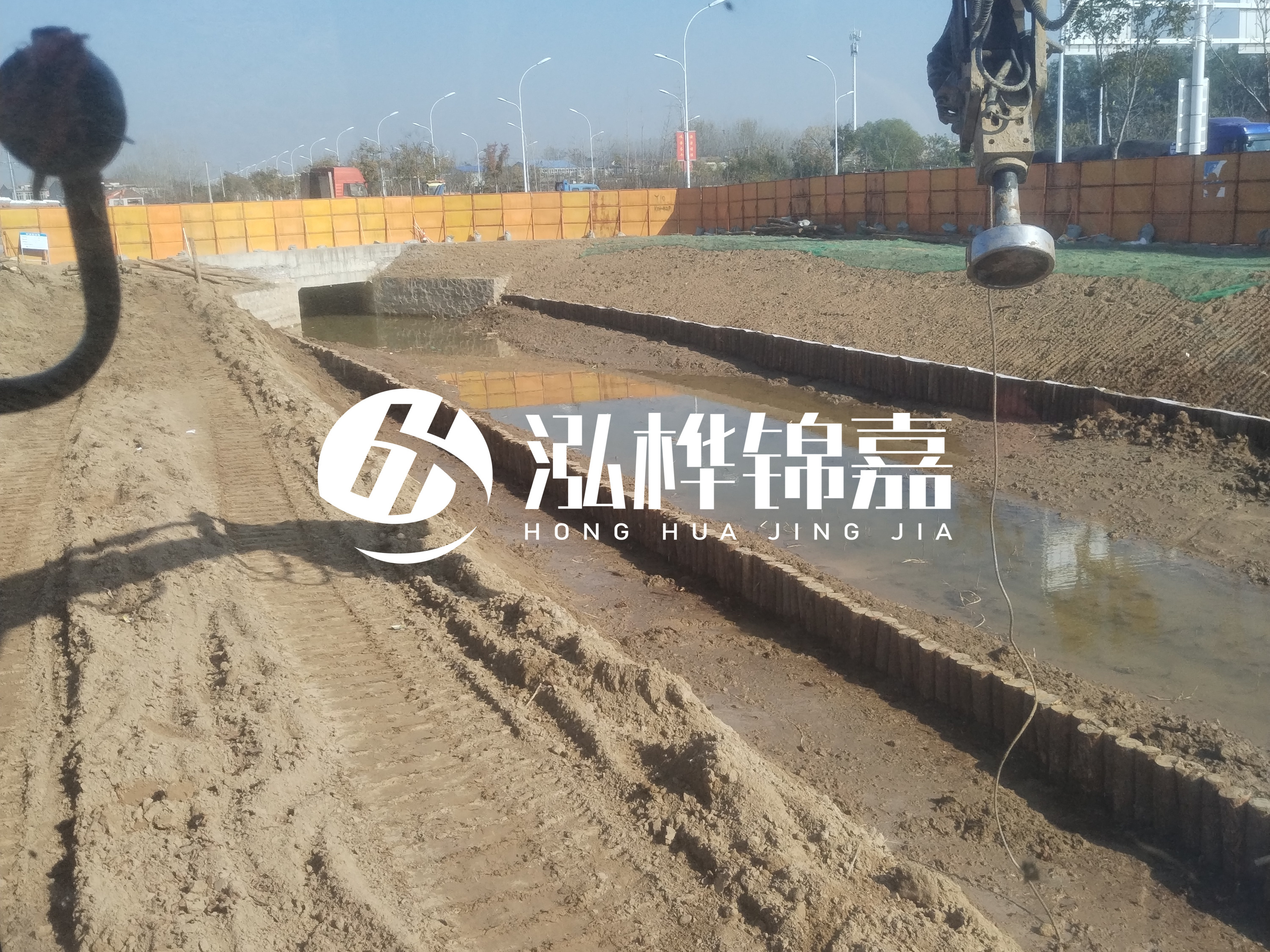 木樁打入地下作用是什么？松木樁在地底下會(huì)爛嗎？