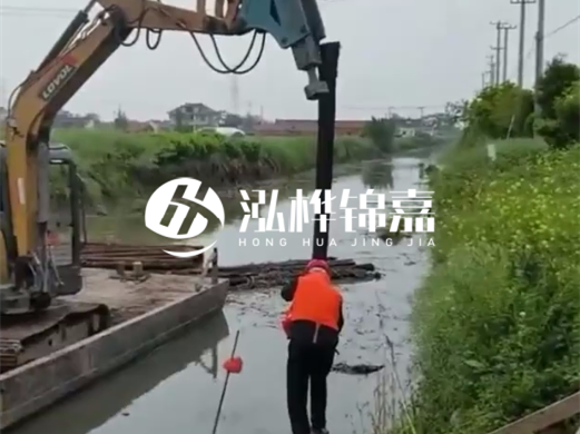 水挖打木樁專業(yè)團隊泓樺錦嘉-最大可以打幾米的木樁？