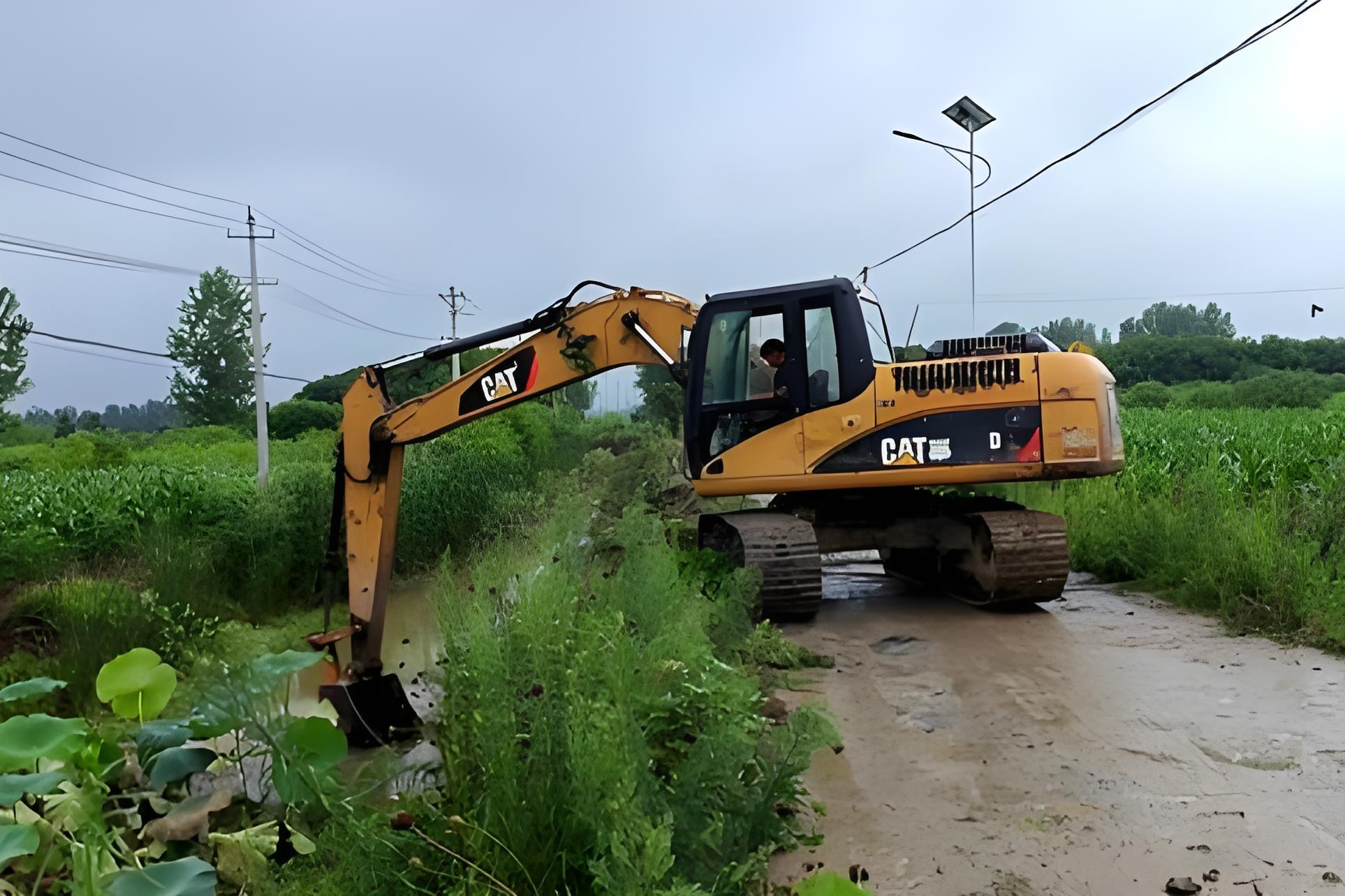 貴州沼澤地灘涂清淤公司有哪些-船挖清淤單價是多少？