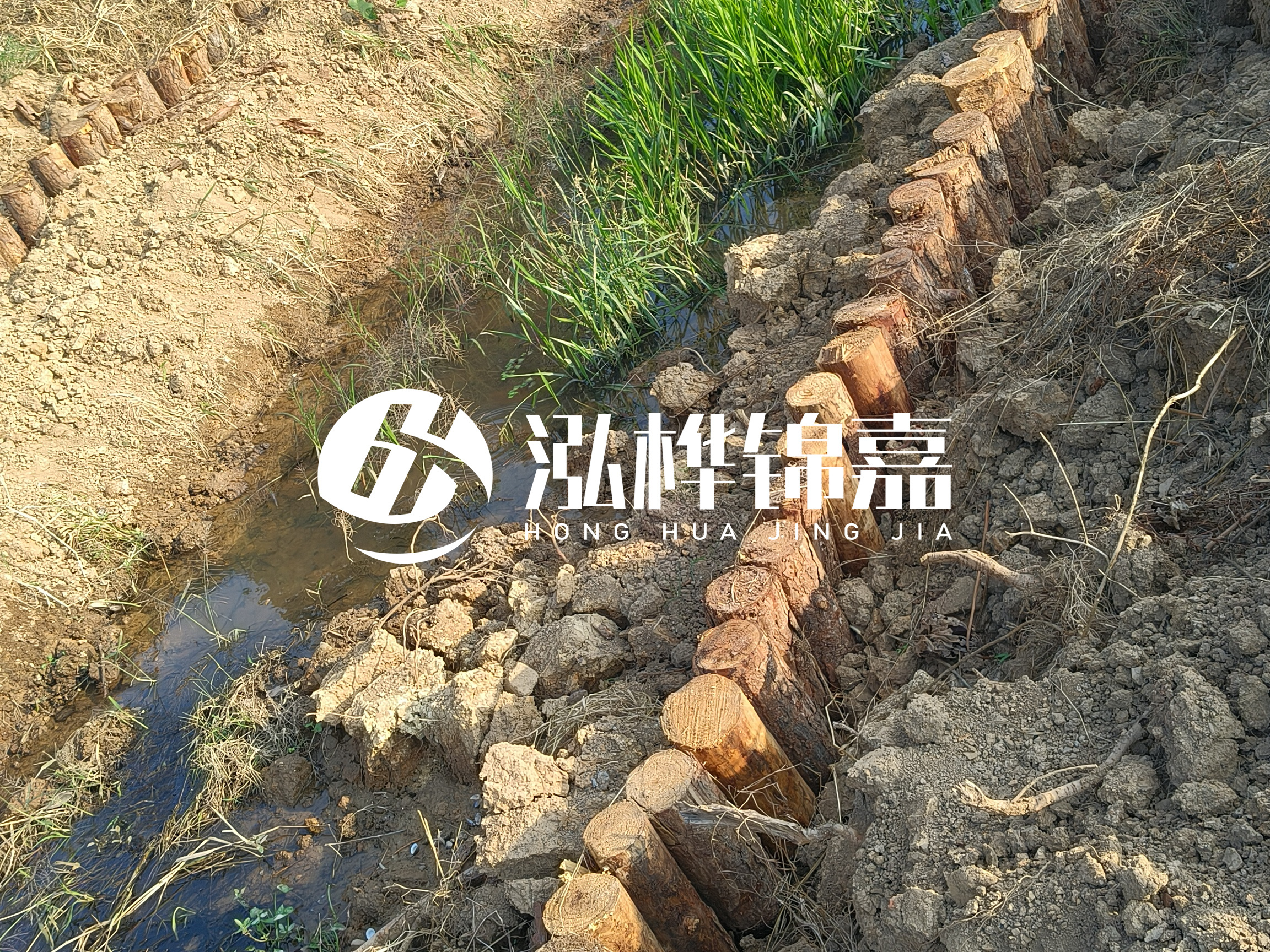 松木樁批發(fā)廠家泓樺錦嘉-樁間距指的是什么間距？