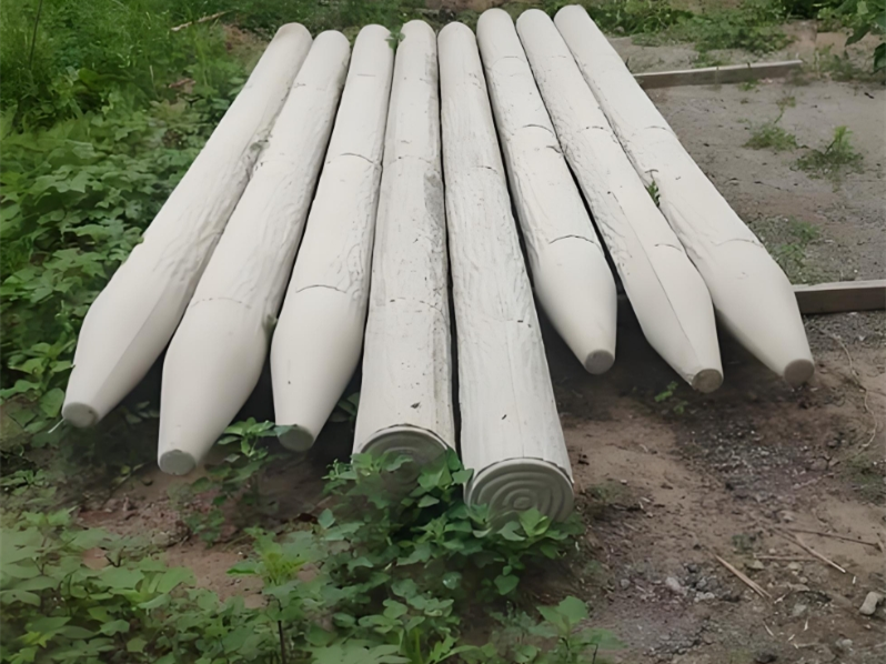 水泥樁批發(fā)廠家泓樺錦嘉-水泥仿木樁適合哪些場(chǎng)景使用？