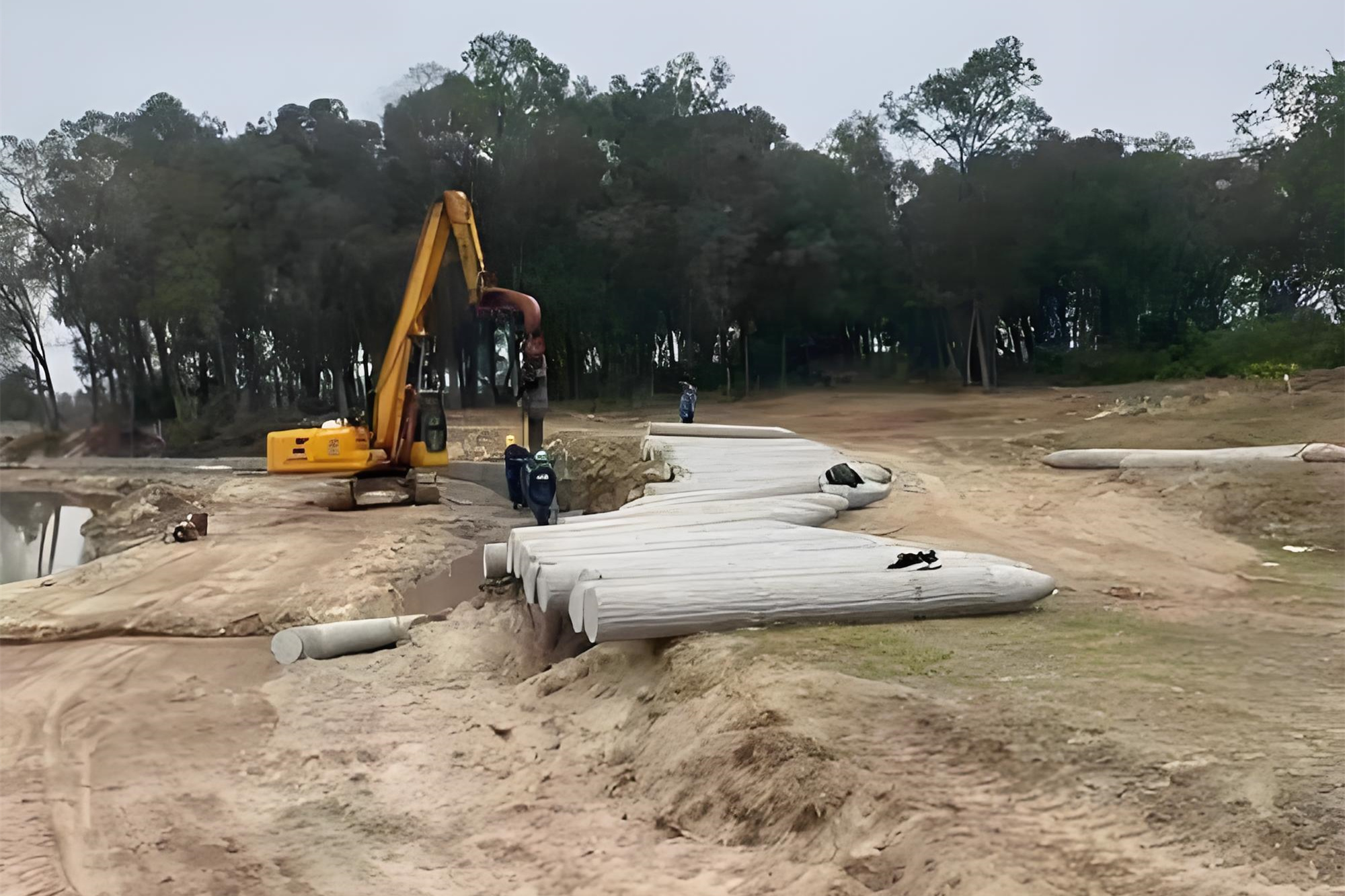 水泥仿木樁廠家泓樺錦嘉-水泥仿木樁價格是按根還是按立方計算？